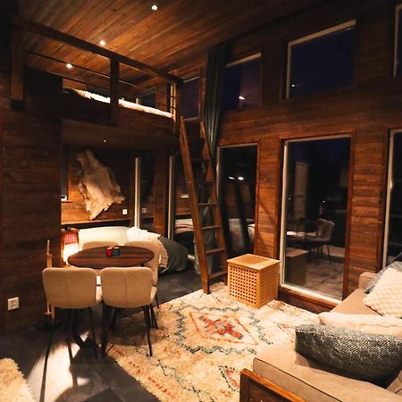 Reindeer River Lights Lodge Kiruna Bagian luar foto